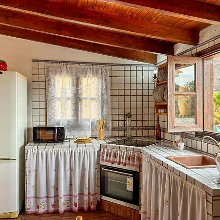 Casa Mercedes, Tamaimo