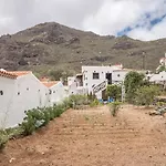 Casa Mercedes,