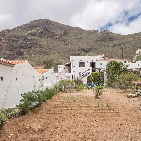 Casa Mercedes,
