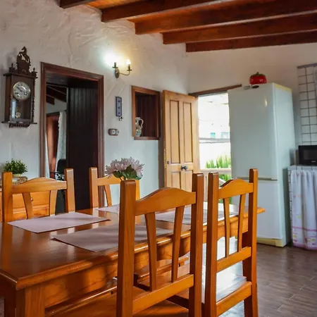 Casa Mercedes, *