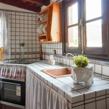 Casa Mercedes, *