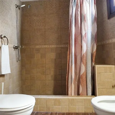 Casa Mercedes, Apartamento *