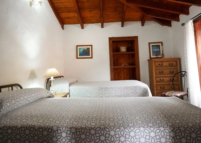 Casa Mercedes, * Тамаймо