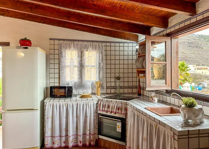 Casa Mercedes, Тамаймо